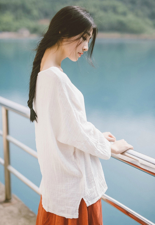 世界青少年水上运动锦标赛激烈竞争引人注目，青少年水上项目