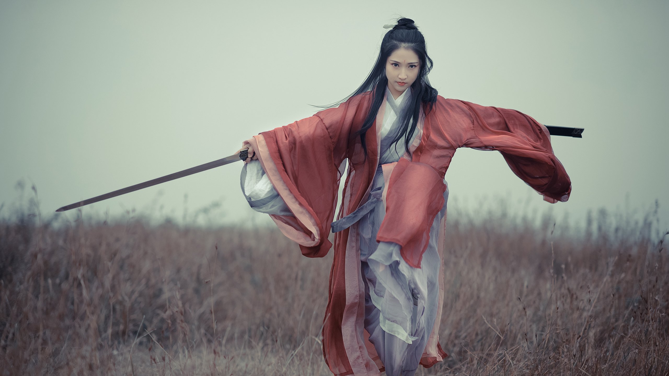 霍勒迪连砍三双雄鹿防守效率提升，霍勒迪最佳防守